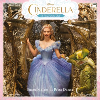 Image of Cinderela a Night at the Ball: Suatu Malam di Pesta Dansa